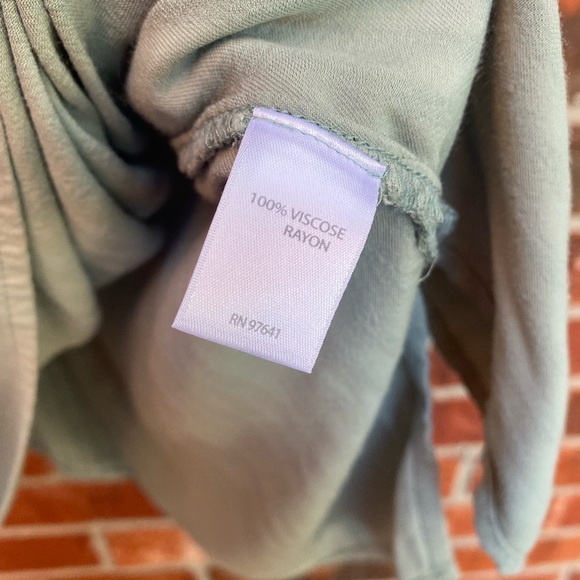 J. Jill Womens Large Petite Green Vneck Pintuck Long Sleeve Tunic Top - Picture 7 of 10